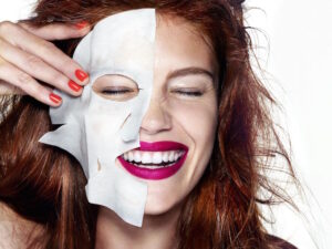 Тканевые маски для лица: все о пользе для вашей кожи