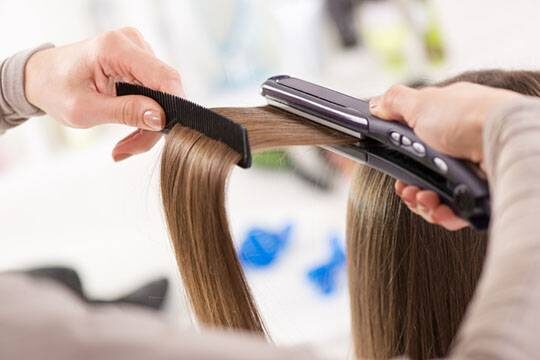 Что вреднее для волос фен или утюжок?